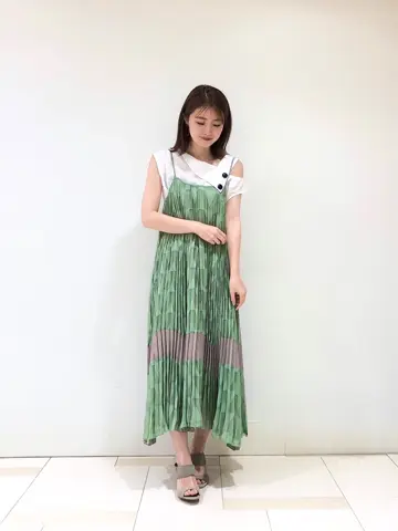 GRACE CONTINENTAL minami コーディネート画像