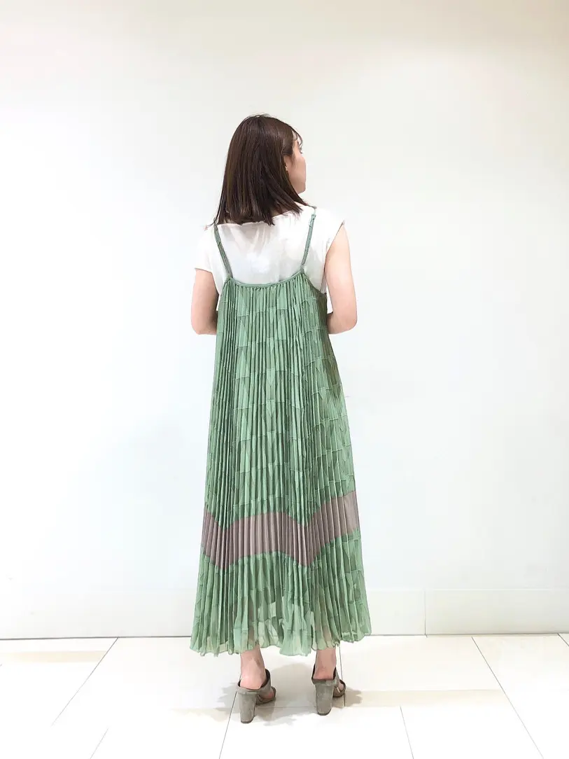 GRACE CONTINENTAL minami コーディネート画像