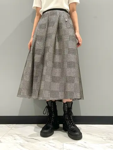 GRACE CONTINENTAL yoshi コーディネート画像