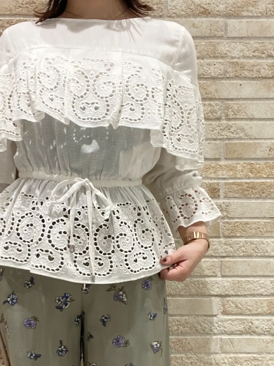 GRACE CONTINENTAL MOMOKO コーディネート画像