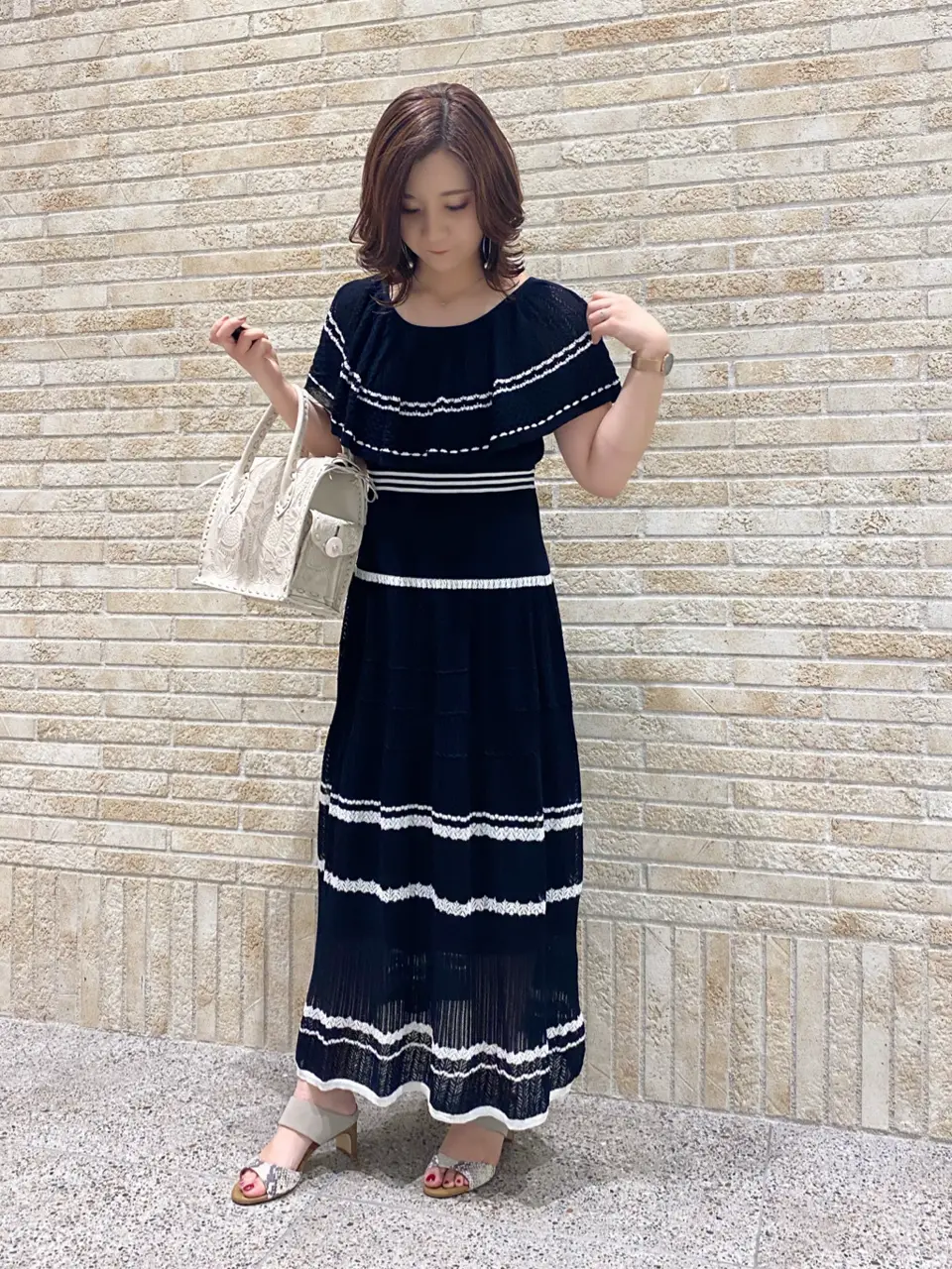 GRACE CONTINENTAL MOMOKO コーディネート画像