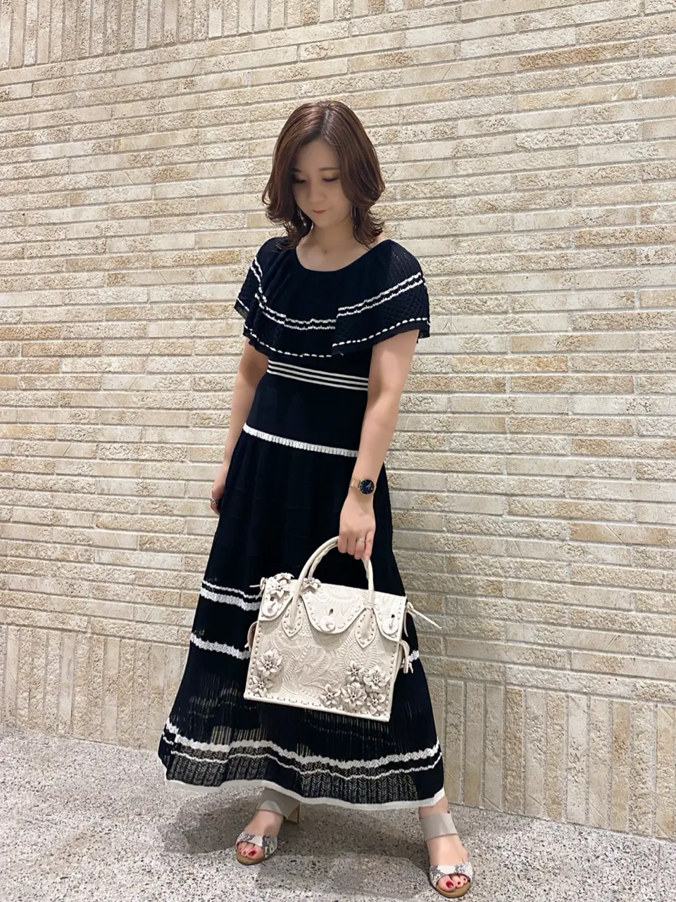 GRACE CONTINENTAL MOMOKO コーディネート画像