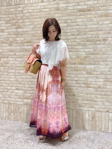 GRACE CONTINENTAL MOMOKO コーディネート画像