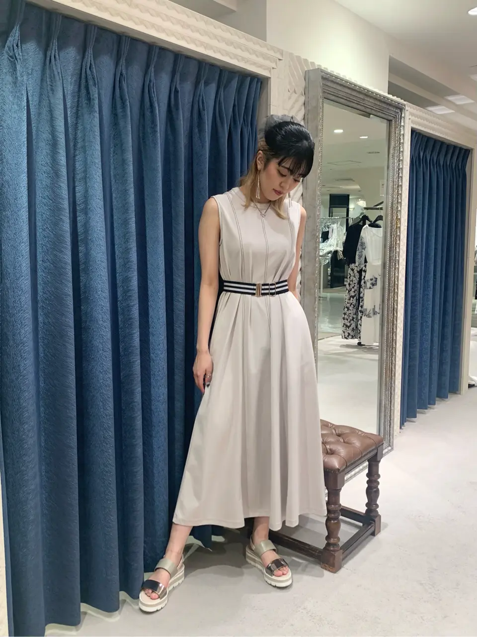 GRACE CONTINENTAL yoshi コーディネート画像