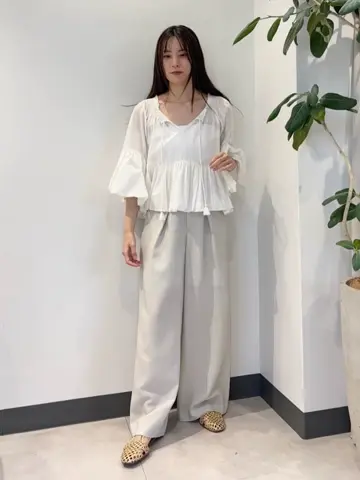 GRACE CONTINENTAL Hikaru Okada コーディネート画像