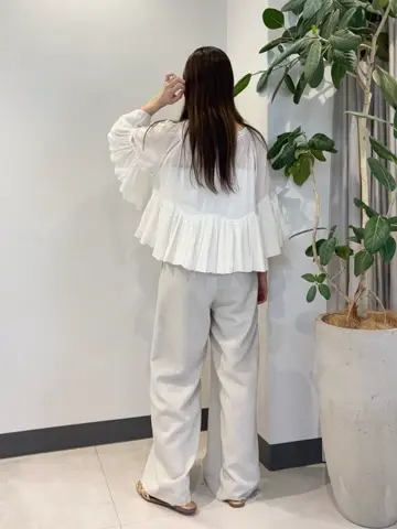 GRACE CONTINENTAL Hikaru Okada コーディネート画像