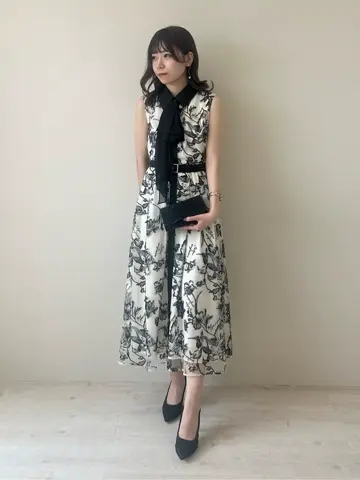 GRACE CONTINENTAL 狩野　珠季 コーディネート画像