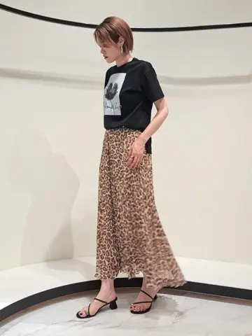 GRACE CONTINENTAL 今野　志保 コーディネート画像