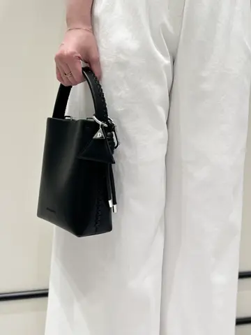 GRACE CONTINENTAL Taura コーディネート画像