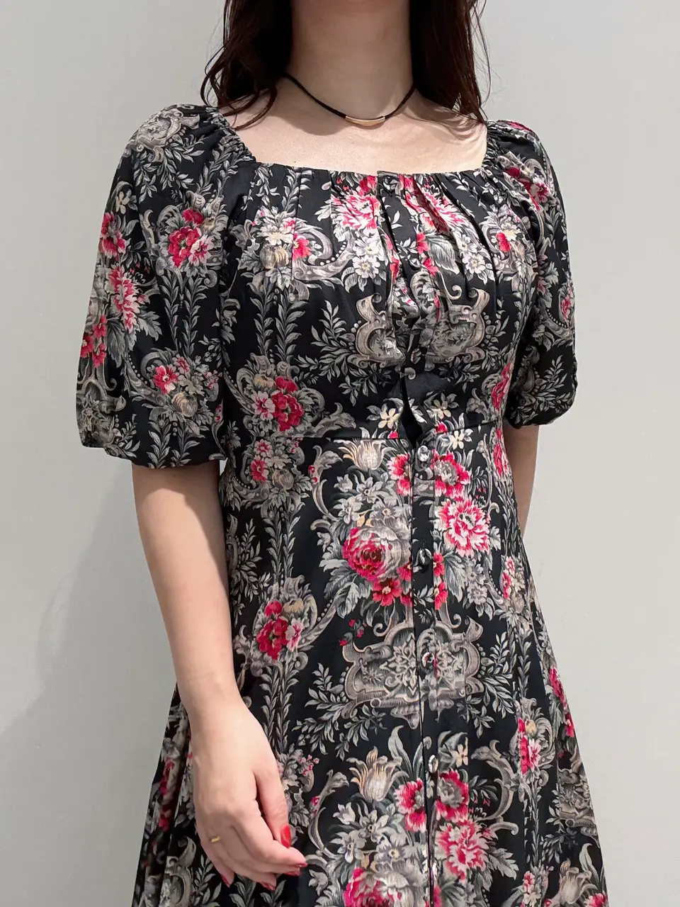 GRACE CONTINENTAL MOMOKO コーディネート画像