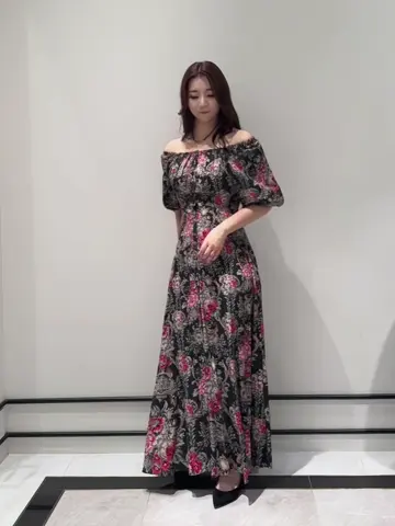 GRACE CONTINENTAL MOMOKO コーディネート画像