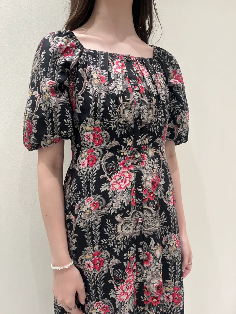 GRACE CONTINENTAL Hotei コーディネート画像