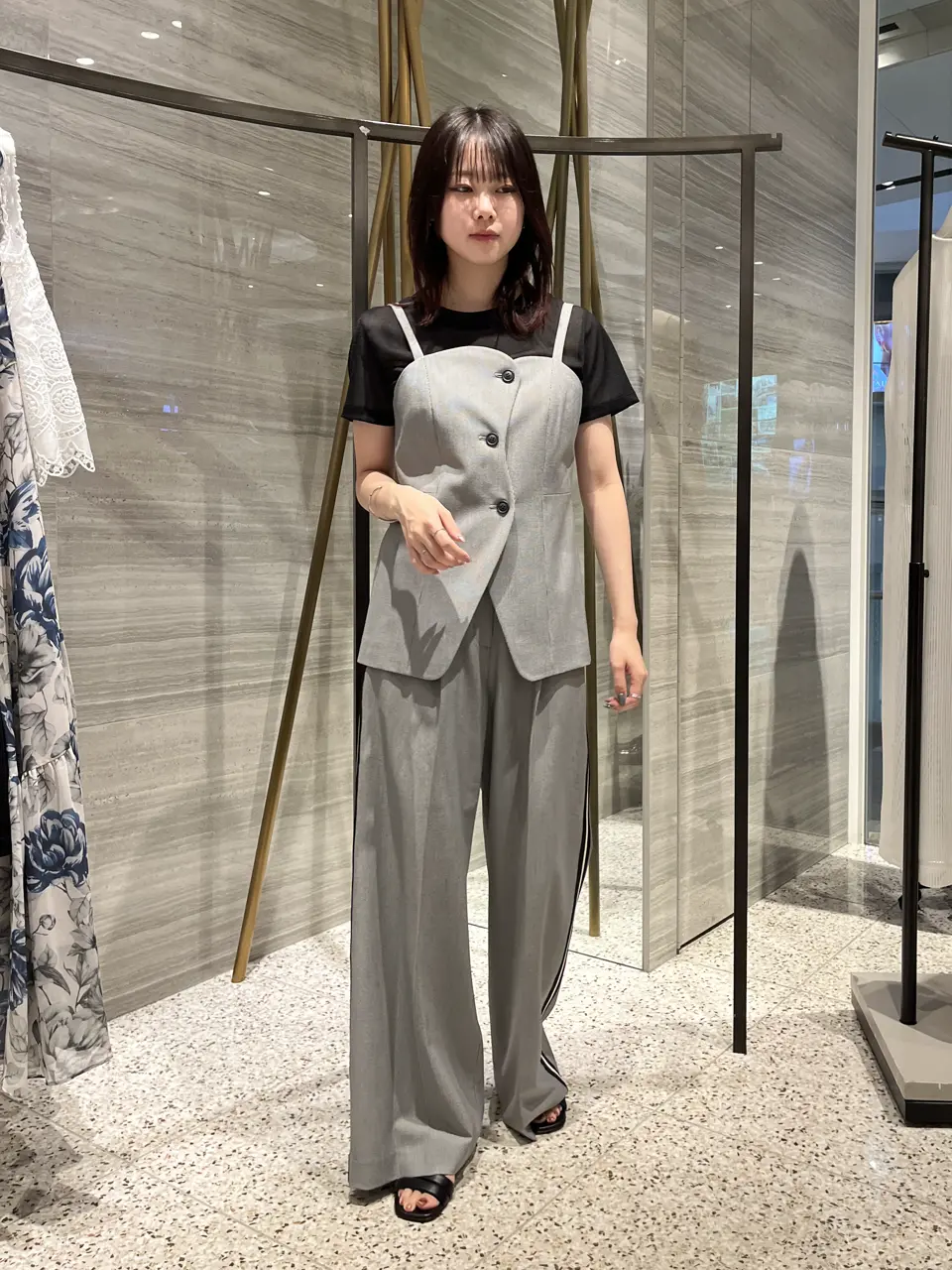 GRACE CONTINENTAL 後藤 瑚蒔 コーディネート画像