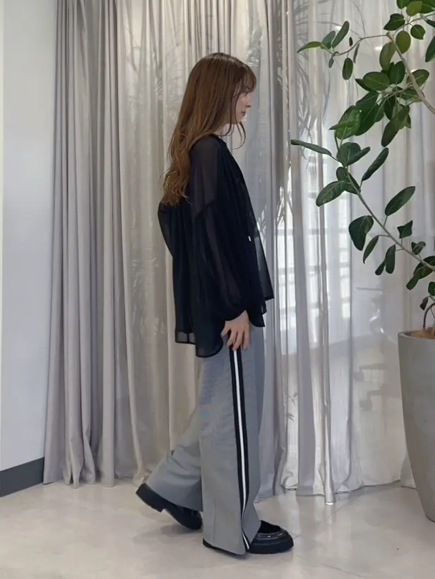 GRACE CONTINENTAL Hikaru Okada コーディネート画像