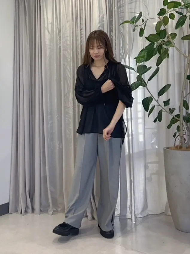 GRACE CONTINENTAL Hikaru Okada コーディネート画像