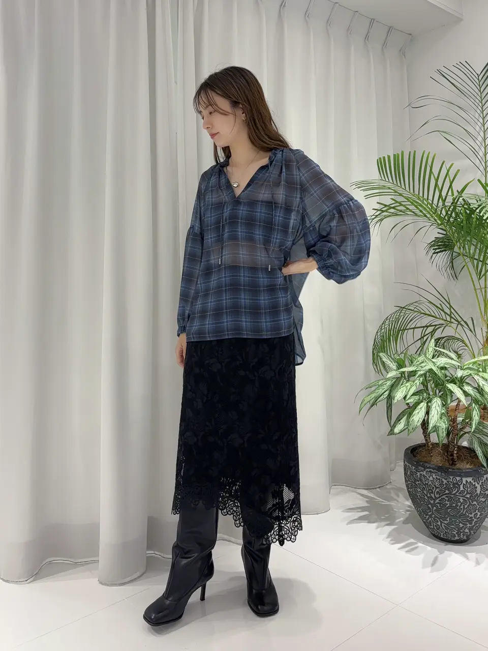 GRACE CONTINENTAL Hikaru Okada コーディネート画像