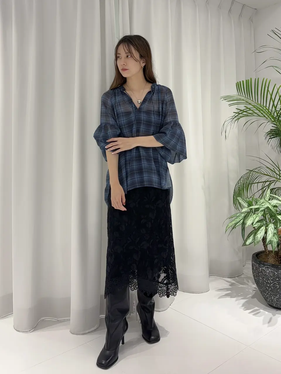 GRACE CONTINENTAL Hikaru Okada コーディネート画像