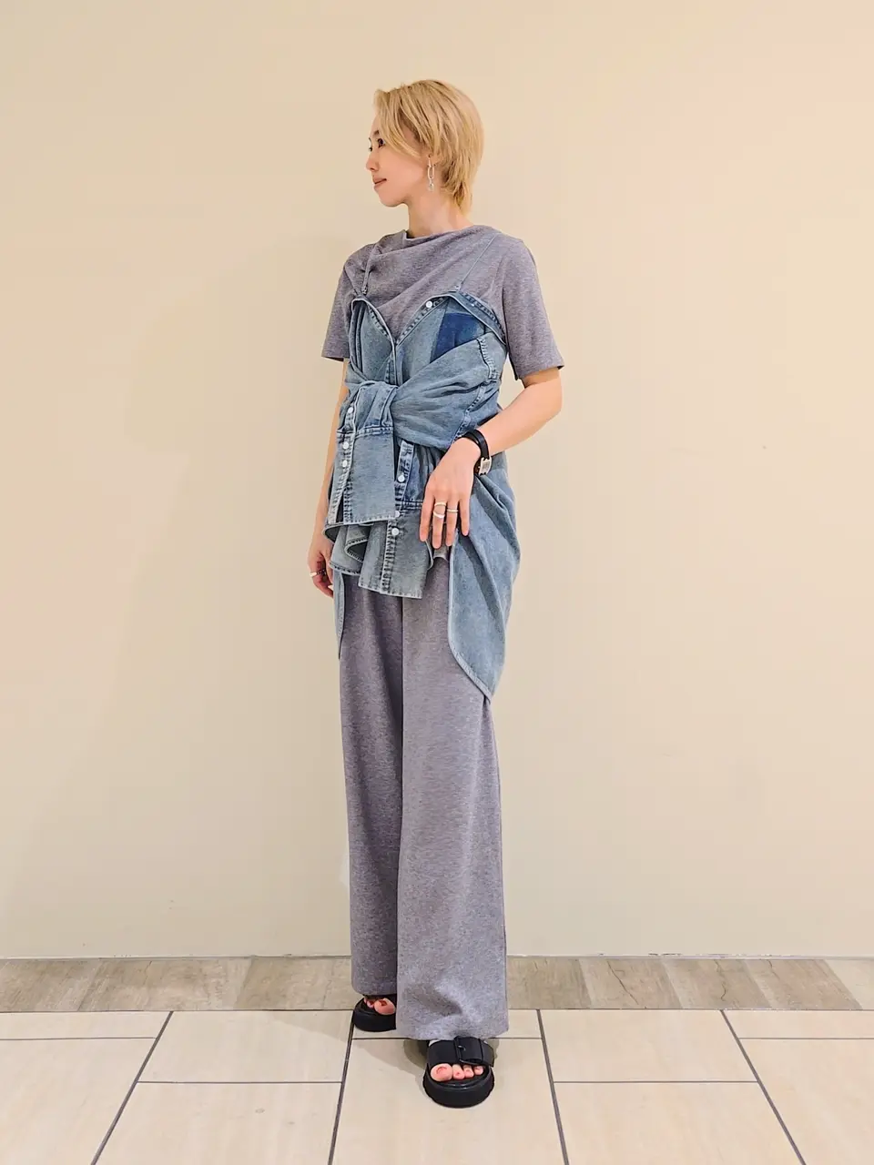  isono yui コーディネート画像