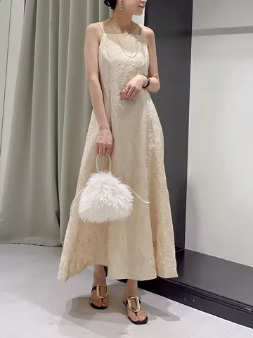 GRACE CONTINENTAL 亀田 未希 コーディネート画像