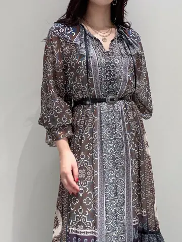 GRACE CONTINENTAL MOMOKO コーディネート画像