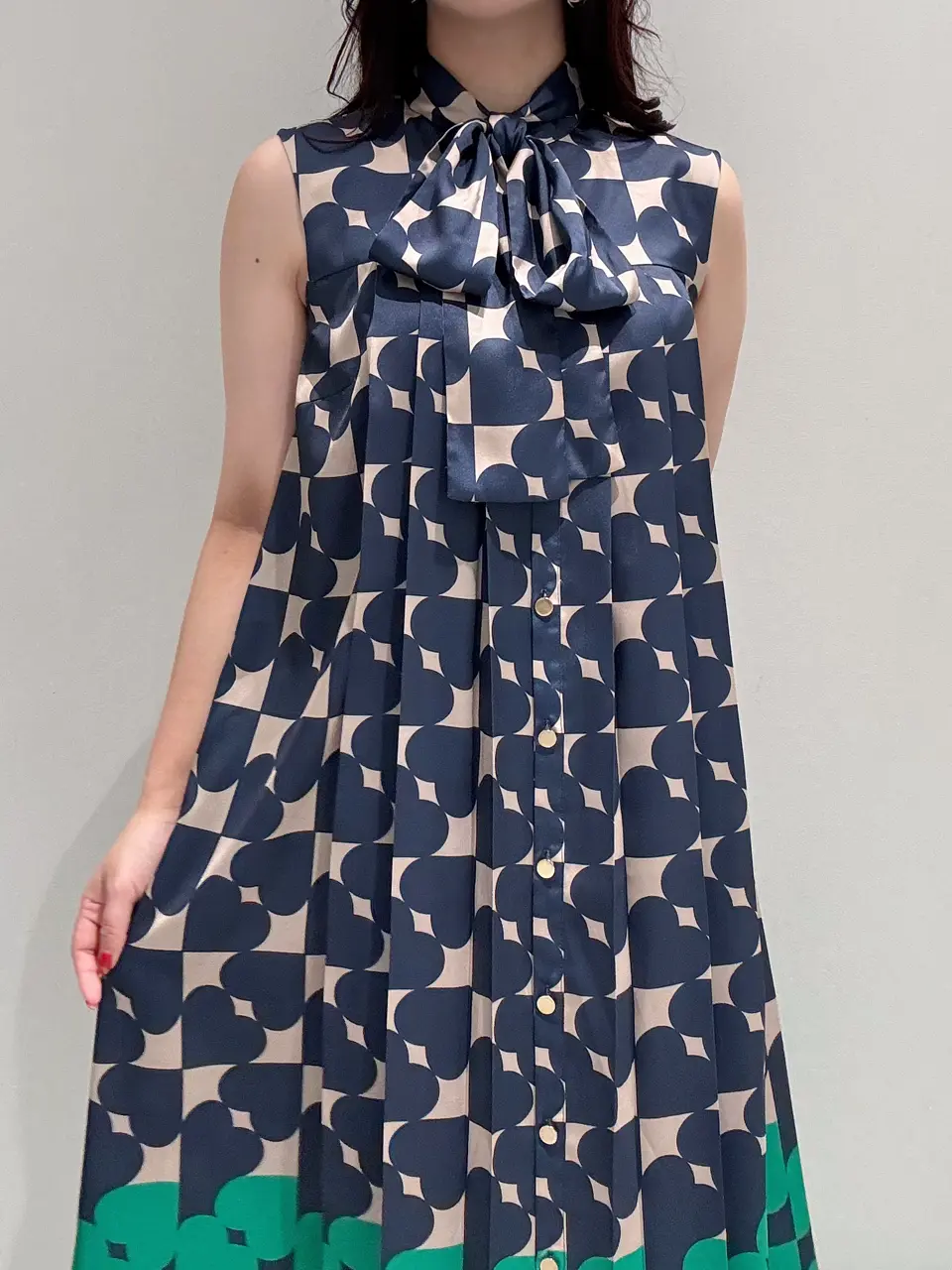 GRACE CONTINENTAL MOMOKO コーディネート画像