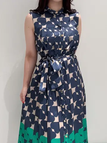 GRACE CONTINENTAL MOMOKO コーディネート画像