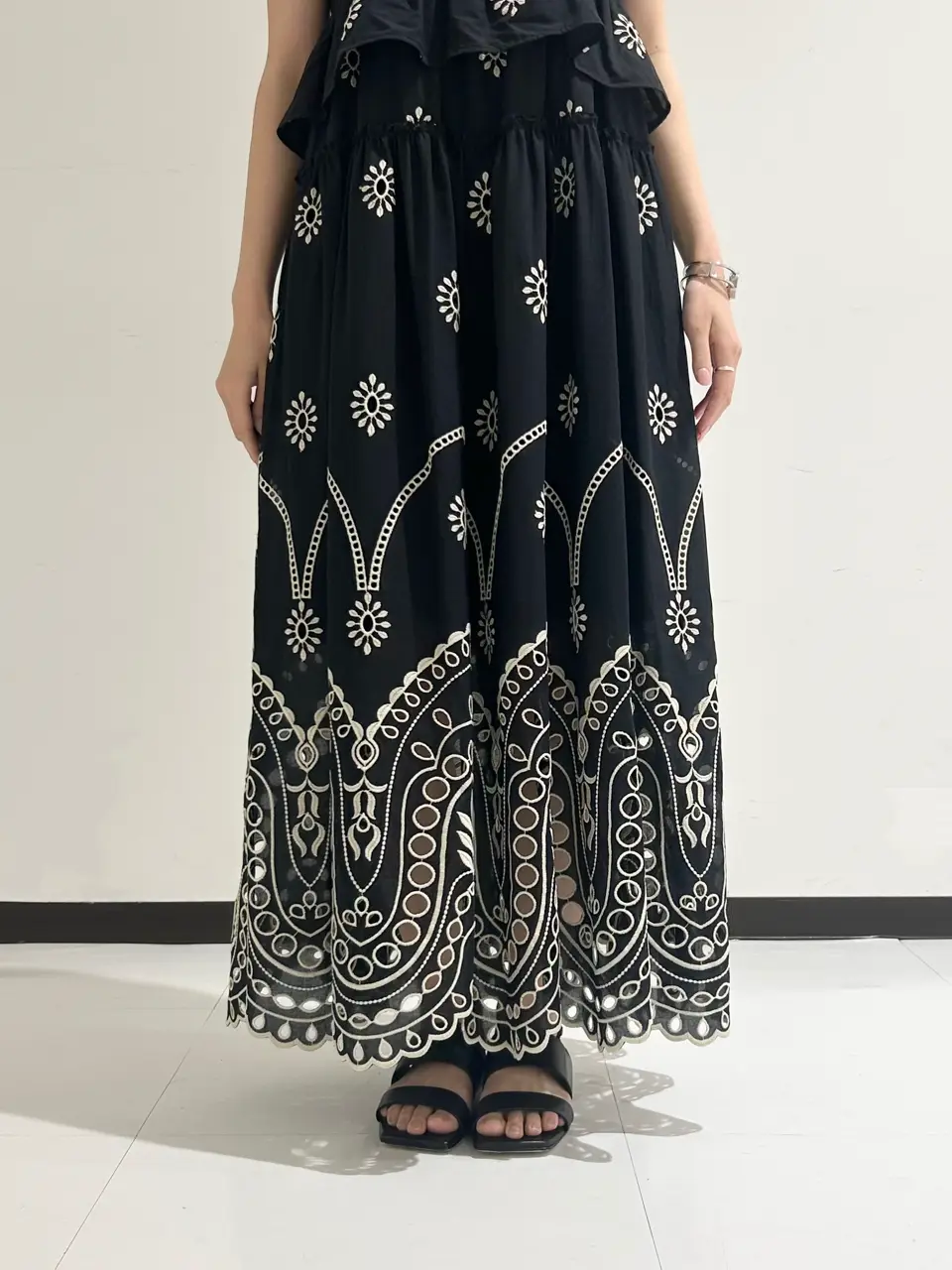 GRACE CONTINENTAL 狩野　珠季 コーディネート画像