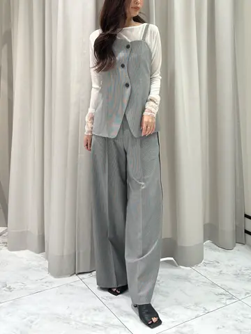 GRACE CONTINENTAL 志田　悠 コーディネート画像