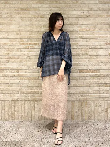 GRACE CONTINENTAL 狩野　珠季 コーディネート画像