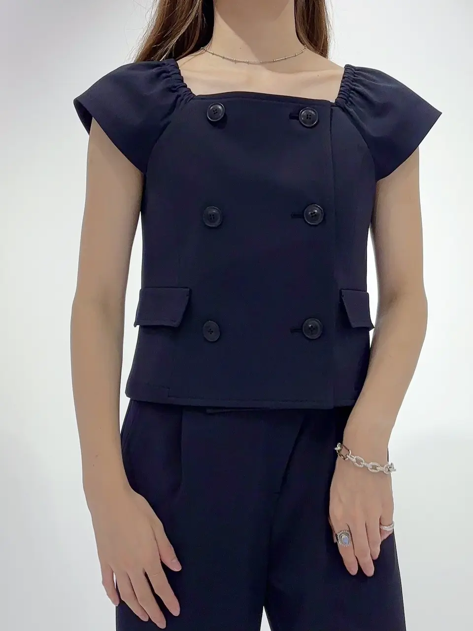 GRACE CONTINENTAL Hikaru Okada コーディネート画像