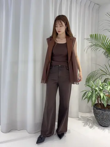 GRACE CONTINENTAL Hikaru Okada コーディネート画像