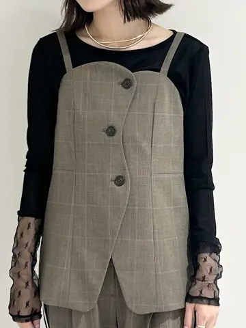 GRACE CONTINENTAL 狩野　珠季 コーディネート画像