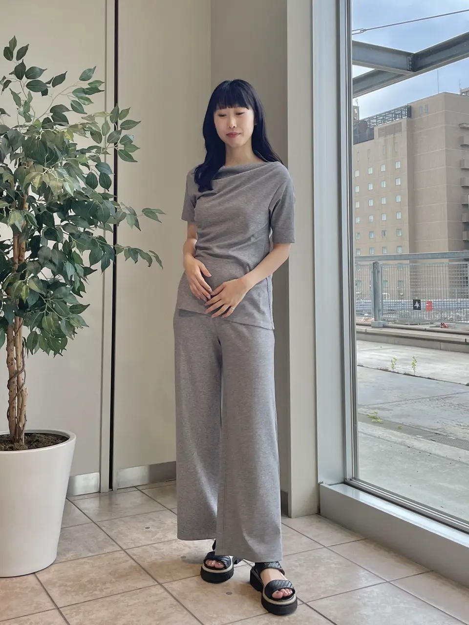 GRACE CONTINENTAL 端場　わかな コーディネート画像