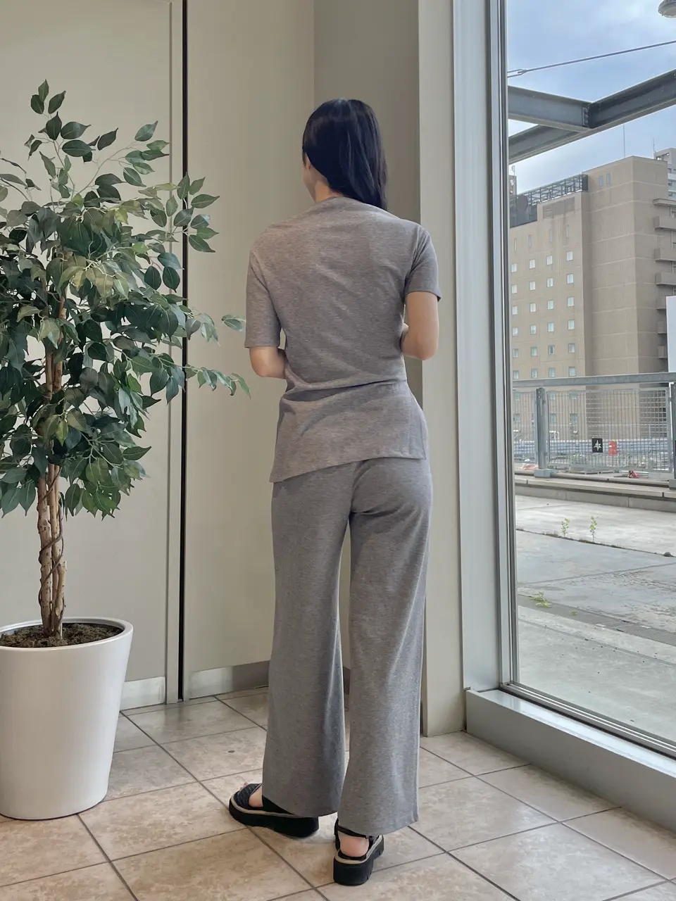 GRACE CONTINENTAL 端場　わかな コーディネート画像