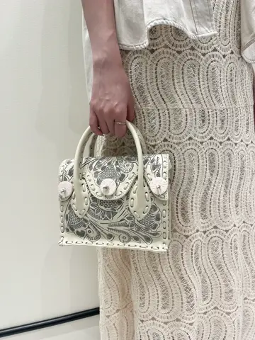 GRACE CONTINENTAL Hotei コーディネート画像