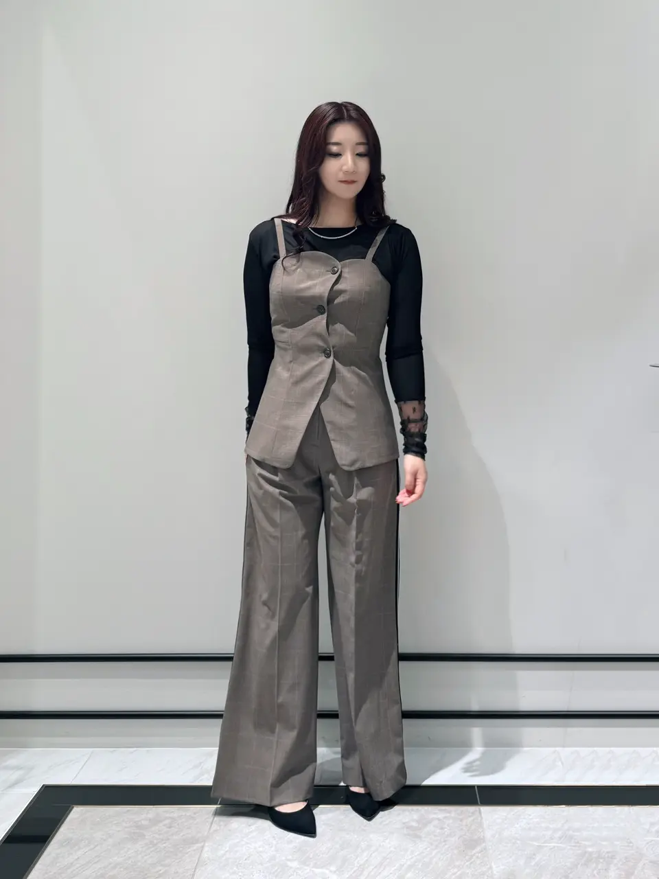 GRACE CONTINENTAL MOMOKO コーディネート画像