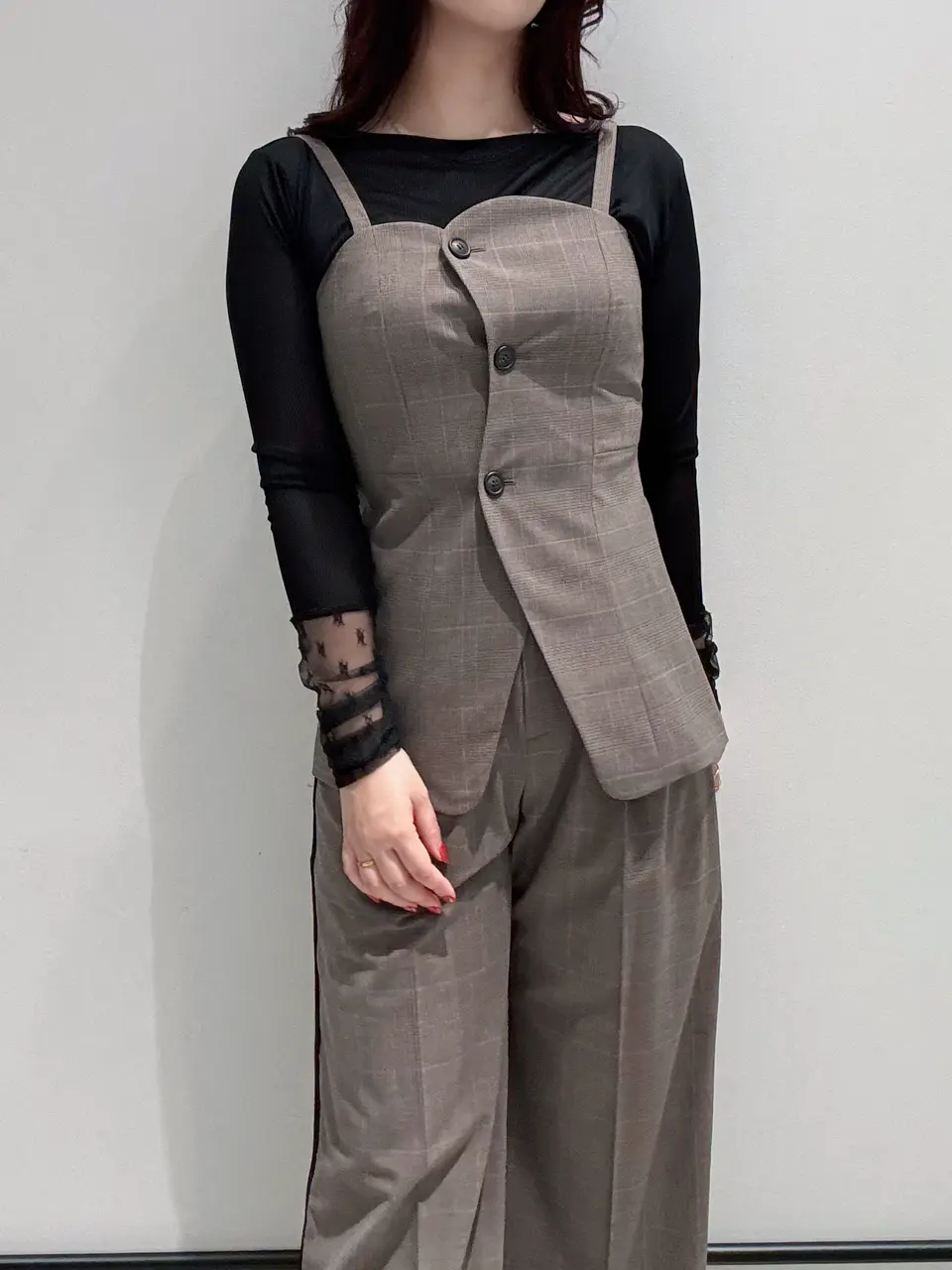 GRACE CONTINENTAL MOMOKO コーディネート画像