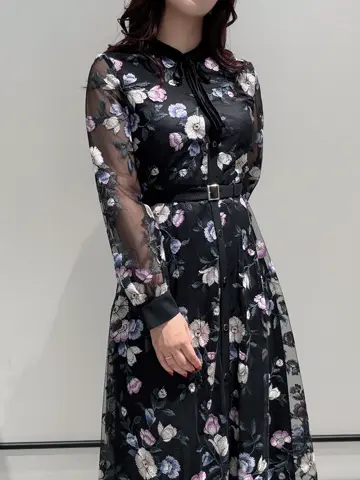 GRACE CONTINENTAL MOMOKO コーディネート画像