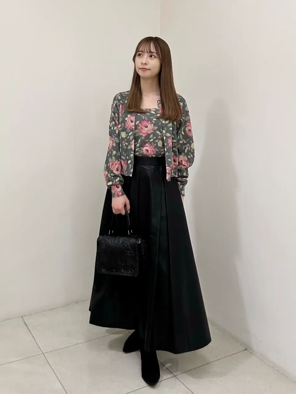 GRACE CONTINENTAL Miu Akamatsu コーディネート画像
