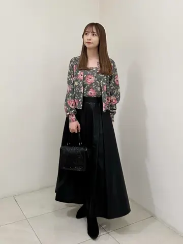 GRACE CONTINENTAL Miu Akamatsu コーディネート画像