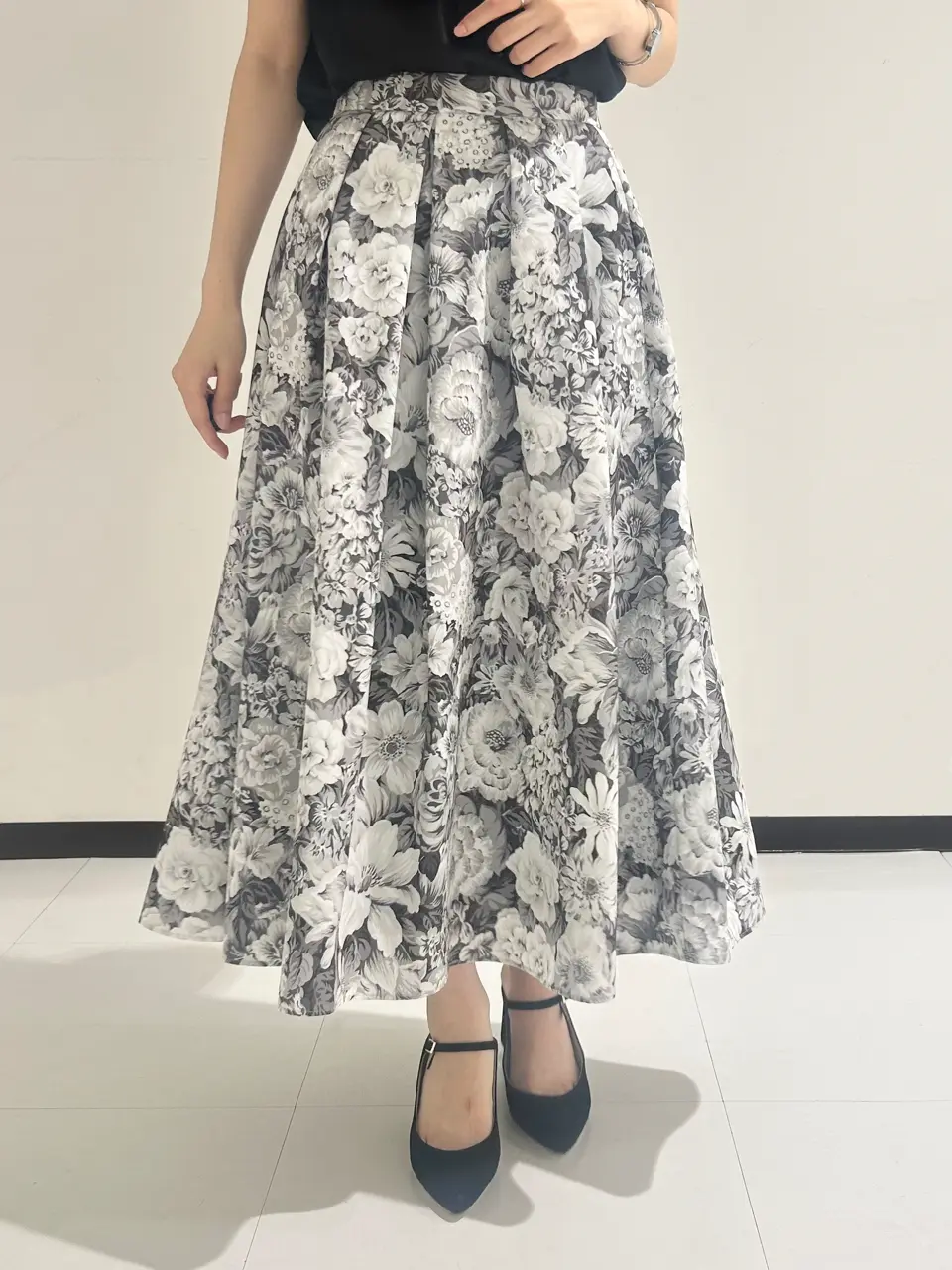 GRACE CONTINENTAL 狩野　珠季 コーディネート画像