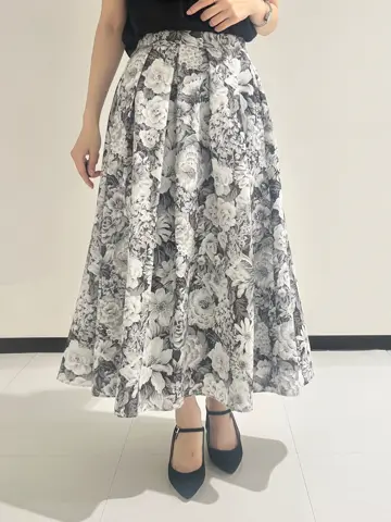 GRACE CONTINENTAL 狩野　珠季 コーディネート画像