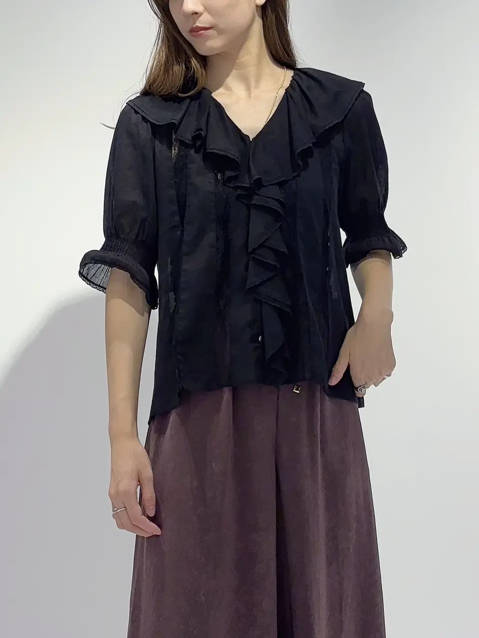 GRACE CONTINENTAL Hikaru Okada コーディネート画像