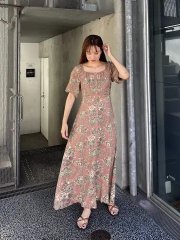 GRACE CONTINENTAL Hikaru Okada コーディネート画像