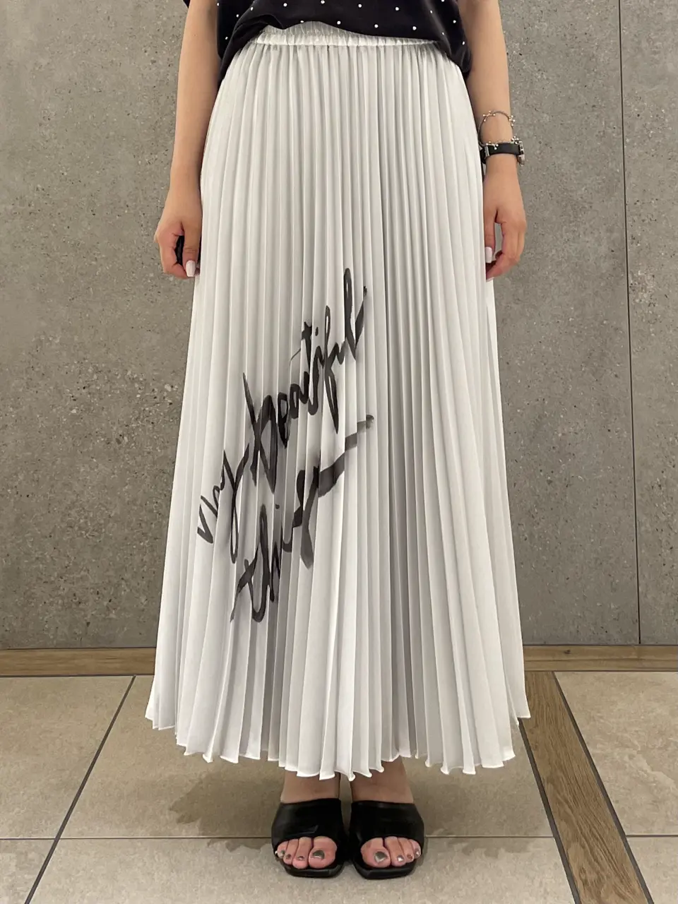 GRACE CONTINENTAL 清水　杏梨 コーディネート画像