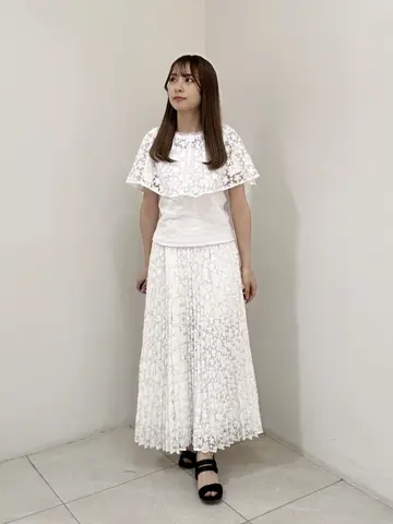 GRACE CONTINENTAL Miu Akamatsu コーディネート画像