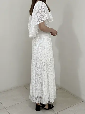 GRACE CONTINENTAL Miu Akamatsu コーディネート画像