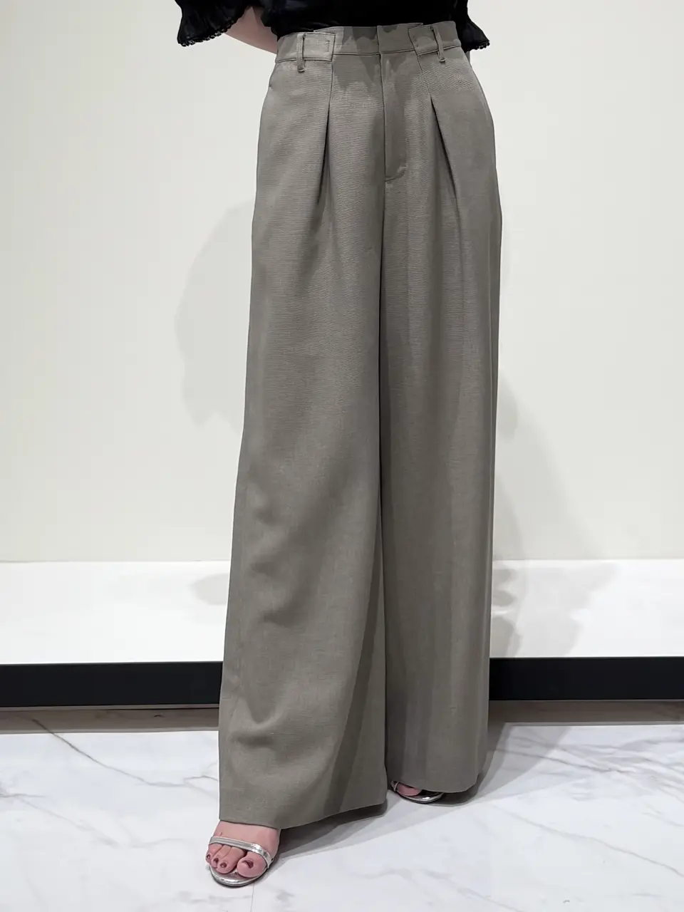 GRACE CONTINENTAL 平野 裕華 コーディネート画像