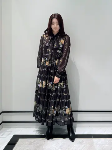 GRACE CONTINENTAL MOMOKO コーディネート画像