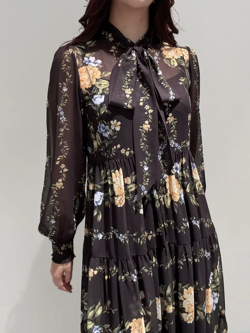 GRACE CONTINENTAL MOMOKO コーディネート画像